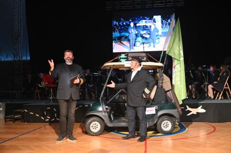 Voditelja Jure Sešek in Grega Čuden